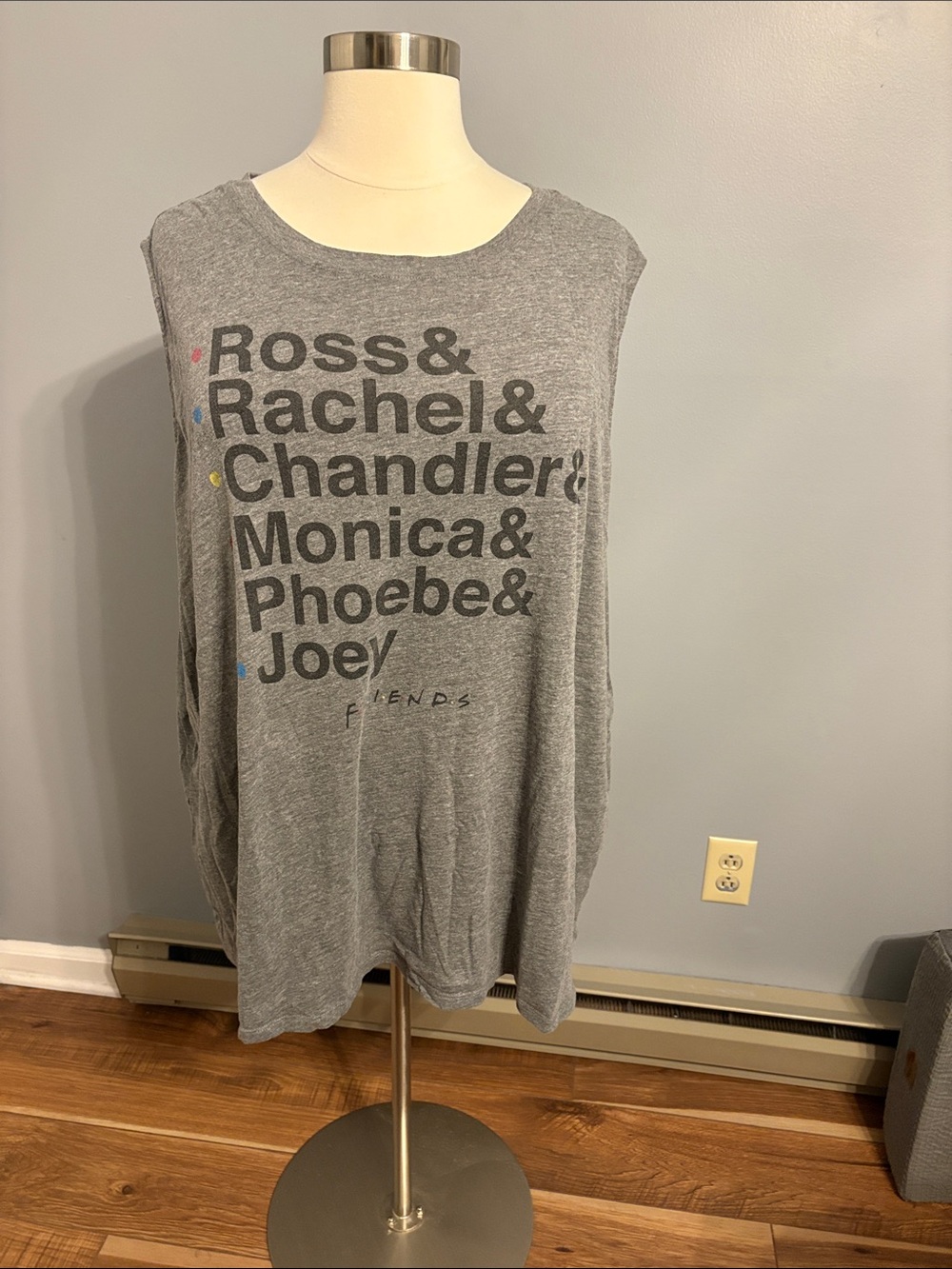 FRIENDS Grey Sleeveless Tank with Character Name Print - torrid size 5